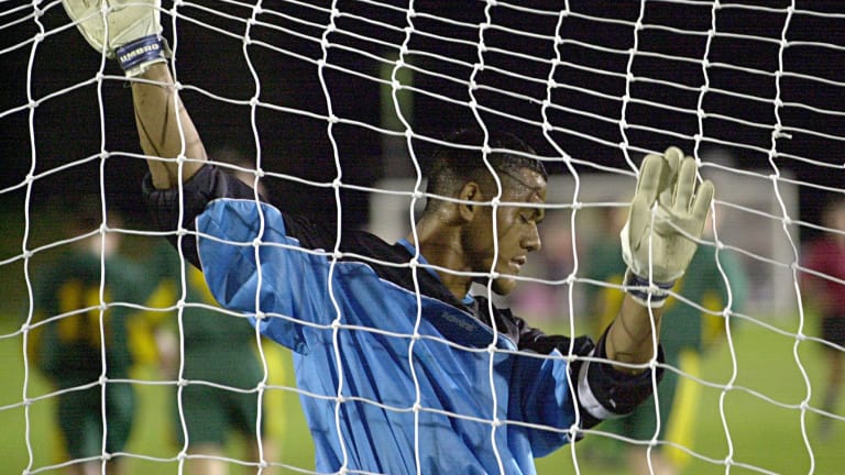 Sang hiệp 2, mọi thứ không khả quan hơn, thêm 15 bàn thắng nữa được ghi cho đội tuyển Úc.