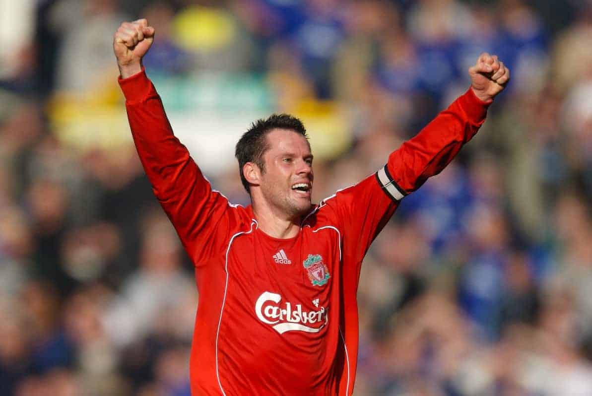 Trung vệ: Jamie Carragher.