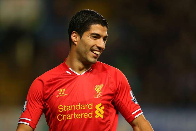 Tiền đạo trái: Luis Suarez.
