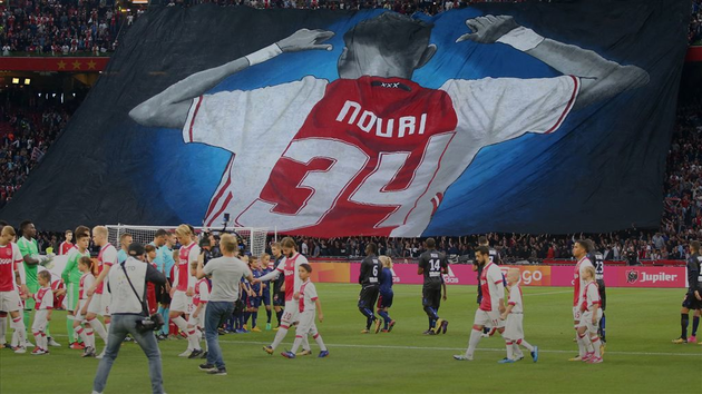 Ajax Amsterdam đã có nhiều hành động ý nghĩa để tri ân tài năng sáng giá của mình. Không chỉ có vậy, nhiều người bạn của Nouri sau khi đến đội bóng mới cũng yêu cầu số áo 34, coi như họ vẫn đồng hành với nhau trên sân cỏ.