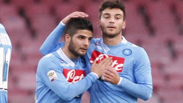 Hai người cùng được đào tạo ở đội trẻ Napoli và có thời gian gắn bó ở đội 1. Tuy nhiên về sau Roberto không cạnh tranh được suất đá chính, liên tục được cho mượn và hè năm ngoái chính thức chuyển đến Benevento, trong khi Lorenzo chứng minh được bản thân, dần trở thành trụ cột CLB.