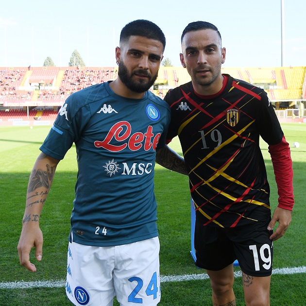Hôm qua, Benevento tiếp đón Napoli trên sân nhà, hai anh em nhà Insigne có lần đầu tiên đối đầu nhau.