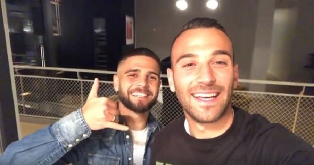 Thủ quân Napoli, Lorenzo Insigne, có em trai ruột là Roberto Insigne, cũng là cầu thủ chuyên nghiệp.