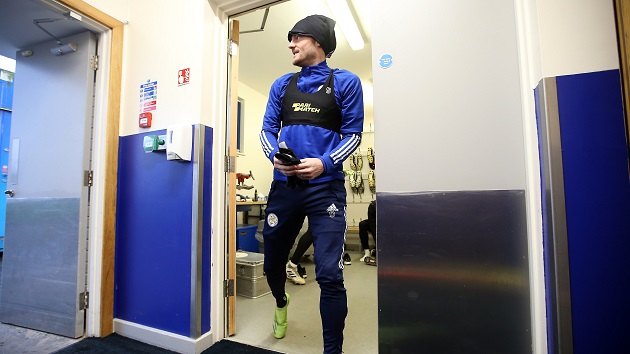 Đội phó Jamie Vardy chuẩn bị cho buổi tập.
