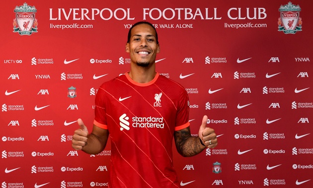 Van Dijk gia hạn với Liverpool.