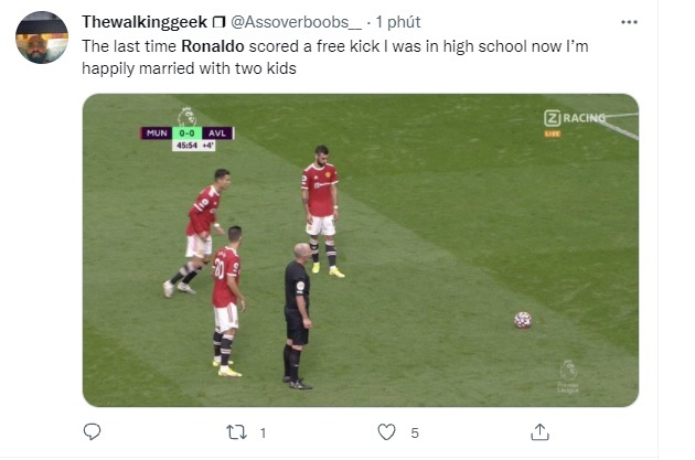 Khả năng sút phạt của siêu sao người Bồ những năm qua là không mấy ấn tượng. Một khán giả bình luận hài hước: "Lần gần nhất Ronaldo ghi bàn từ đá phạt tôi còn học trung học. Giờ tôi đã có một cuộc hôn nhân hạnh phúc với 2 đứa con."