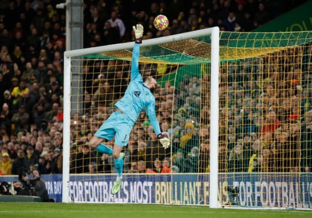 Tim Krul có nhiều khoảnh khắc chói sáng trước M.U.