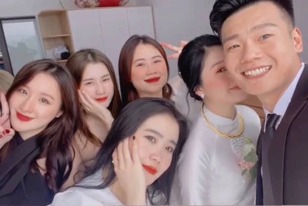 Sau khi hoàn tất việc riêng, Nguyễn Thành Chung sẽ quay lại tập luyện cùng đội tuyển quốc gia để chuẩn bị cho các trận đấu thuộc vòng loại World Cup cuối tháng này.
