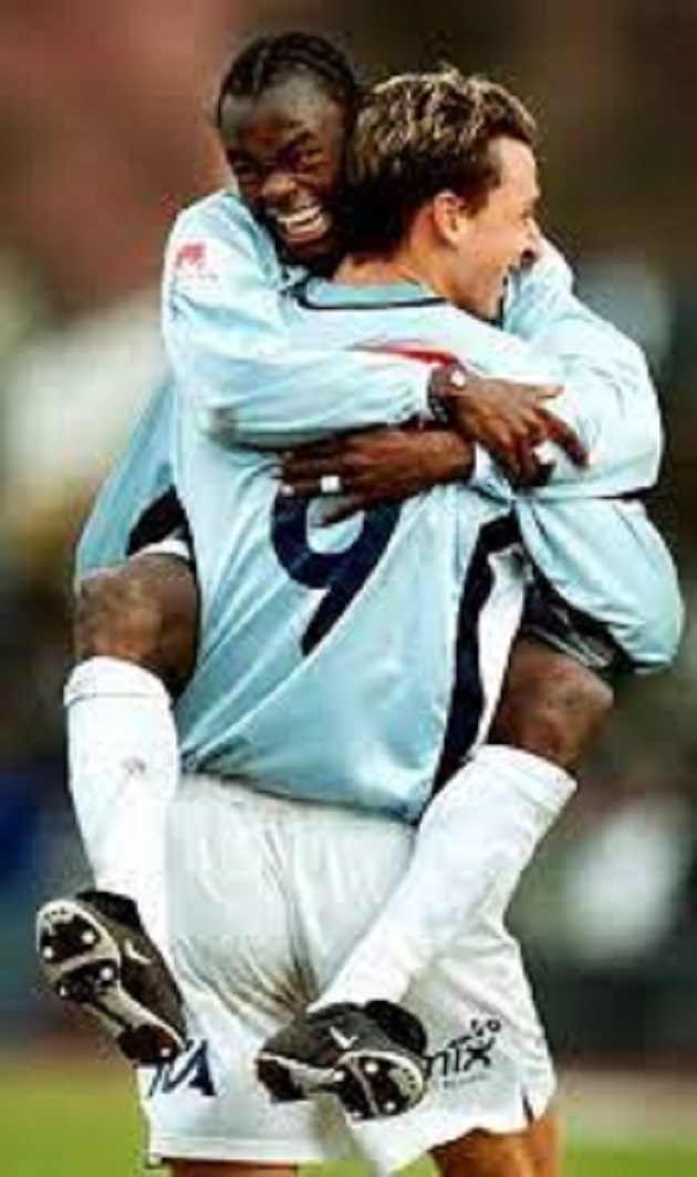 Đáng chú Ý, Zlatan từng thi đấu cùng với cha của Anthony là Joseph Elanga khi cả hai chơi cho Malmo ở giai đoạn đầu sự nghiệp.