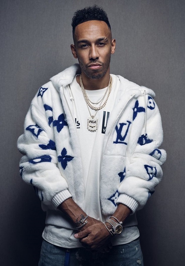 Aubameyang được biết là một người quan tâm đến thời trang bên cạnh chuyên môn trên sân cỏ.