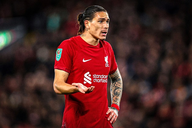 Klopp cuối cùng đã thực hiện một sự thay đổi ở phút 66, đưa Harvey Elliott, Darwin Nunez và Roberto Firmino vào sân để cố gắng giành chiến thắng trong trận đấu. Nhưng những cái tên này vẫn không thể giúp họ khi bàn, thời gian thi đấu chính thức kết thúc với tỷ số 0-0.