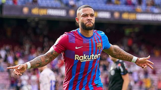 Man Utd nên cân nhắc về Depay.