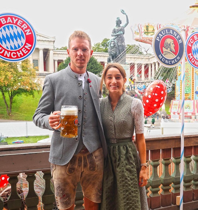 Nagelsmann, người tiếp quản Allianz Arena vào năm 2021, đã bị nhà đương kim vô địch Bundesliga sa thải. Kết quả của họ không tệ, nhưng màn trình diễn bị đánh giá đã kém đi, bên cạnh đó là mối quan hệ được cho không tốt đẹp giữa ông và giới chủ.