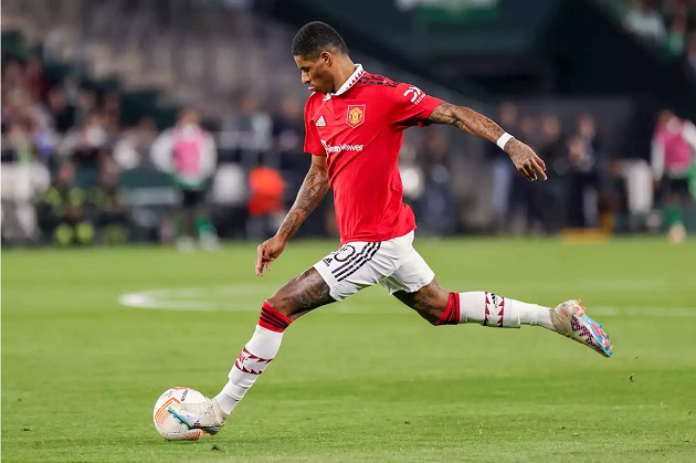 4. Marcus Rashford (100 triệu euro). Mùa giải 2022/2023, Rashford tỏa sáng với 17 bàn thắng, 5 kiến tạo ở Premier League. Tiền đạo người Anh đóng vai trò trụ cột hàng công Man United.