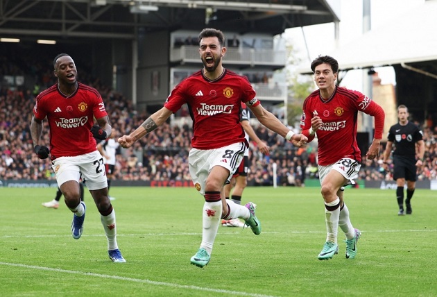 Anh đã ăn mừng một cách cuồng nhiệt khi lập công giữa thời điểm khó khăn. Fulham chơi gấp gáp trong những phút bù giờ nhưng không thể thay đổi được tỷ số. M.U giành chiến thắng 1-0 quý giá để tạm vươn lên vị trí thứ 6, vẫn kém top 4 5 điểm và đá hơn 1 trận.