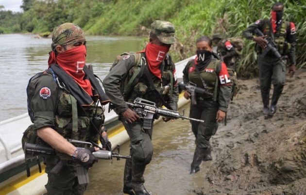 ELN, tổ chức khủng bố gây ra sự việc, thừa nhận việc bắt cóc cha của ngôi sao bóng đá là một sai lầm bởi cầu thủ Liverpool là người hùng của cả đất nước.