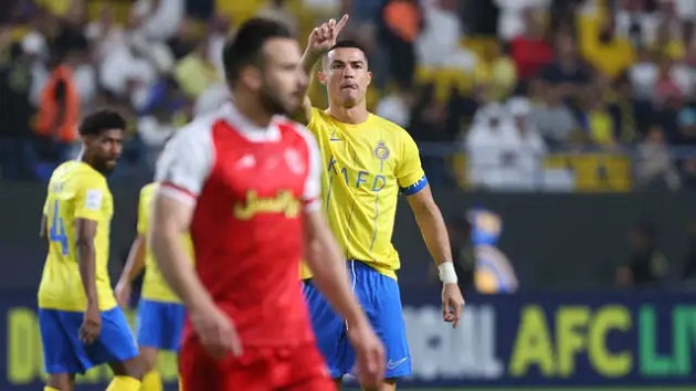 Ảnh bài viết Ronaldo chơi đẹp, xin trọng tài hủy penalty