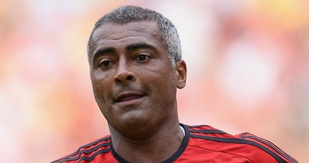 Ông cũng nổi tiếng với việc nghiện tình dục, từng quan hệ với vợ trước mỗi trận đấu khi còn là cầu thủ.