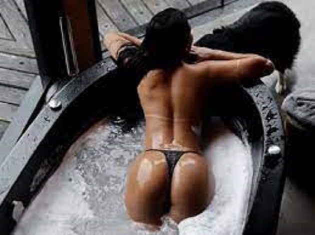 Họ được cho là đã gặp nhau tại một quán bar ở Rio, nơi Maria hiện đang sống sau khi rời thành phố quê hương Ceara ở phía đông bắc Brazil.