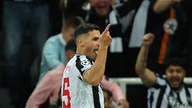 Gần cuối trận, Fabian Schar đánh đầu ghi bàn từ một pha phạt góc, ấn định tỷ số hủy diệt 4-0 cho đội chủ nhà.