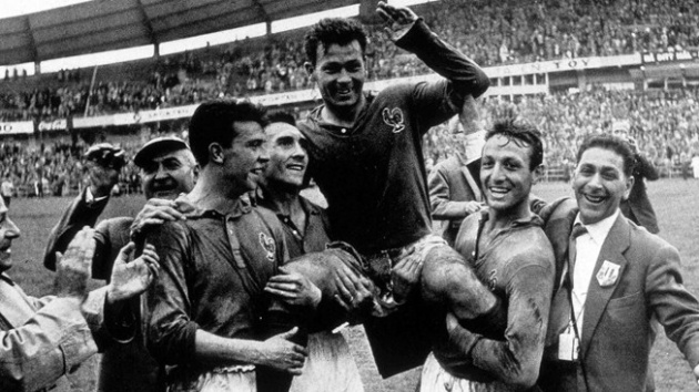 Just Fontaine từng là ác mộng của đội tuyển Tây Đức tại World Cup 1958.