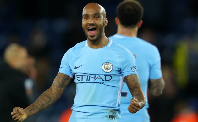 Delph đã thay thế xứng đang Mendy ở vị trí hậu vệ trái của Man City mùa giải trước.