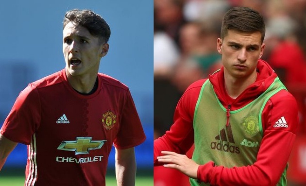 Ảnh bài viết 2 cầu thủ Man Utd kí bản hợp đồng mới