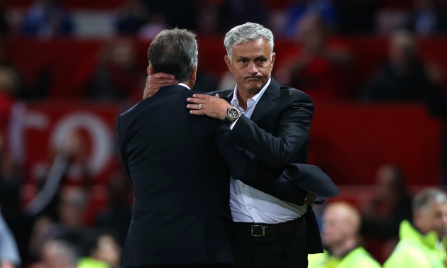Ảnh bài viết Mourinho lập kỷ lục "bất bại", Pogba xứng danh "thần tài" của Man United