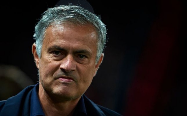 Man Utd đã thống nhất việc sa thải Mourinho.