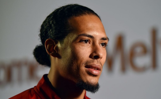Ảnh bài viết Tiết lộ: Van Dijk đã cho "Robbo và Trent" thấy một tình yêu đầy khó khăn!