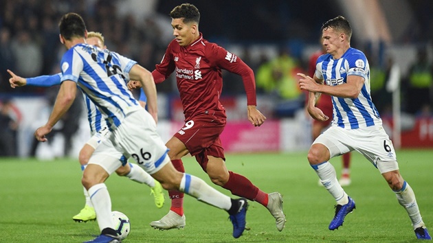 Firmino đã dính chấn thương ở một trận mà anh chẳng cần ra sân.