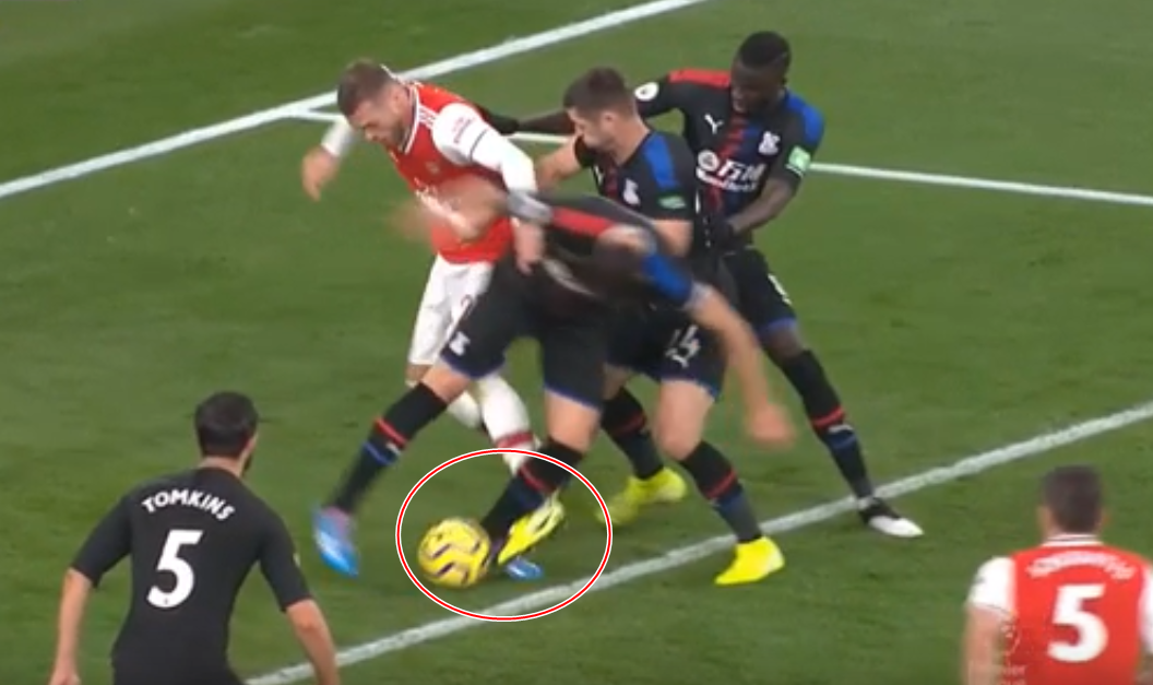 Ảnh bài viết 'Tôi không nghĩ đó là pha phạm lỗi... Thật khốc liệt cho Arsenal'