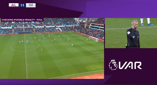 -3: Tân binh Aston Villa đã chơi tệ, nhưng họ cũng kém may mắn với công nghệ VAR.