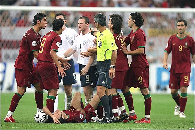 Ảnh bài viết Toàn bộ sự thật vụ việc Ronaldo 'chơi xỏ' Rooney tại World Cup 2006