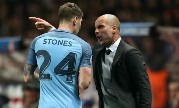 Guardiola trả 50 triệu để mua Stone.