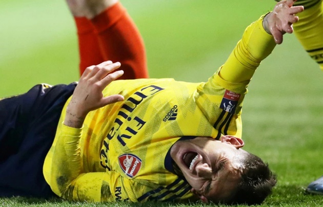 Torreira dự kiến nghỉ hết mùa.