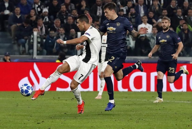 Dẫu vậy, pha lập công của CR7 không giúp Juve chiến thắng vì để MU lội ngược dòng ở những phút cuối.
