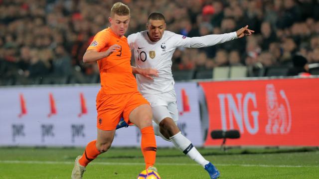Ảnh bài viết Nóng: Giám đốc thể thao ra tay, Barca rất gần mục tiêu của Liverpool 