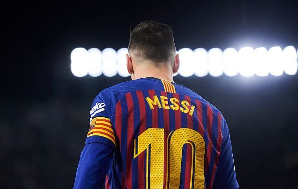 1. Lionel Messi (Barcelona): Đứng vị trí số 1 trong danh sách không phải ai khác, mà đó chính là siêu sao số 1 làng túc cầu, Lionel Messi. Ngôi sao 31 tuổi đóng góp vào hầu hết các bàn thắng của Barca mùa giải này. Tới nay, Leo bỏ túi 39 bàn thắng và 18 kiến tạo cho đội nhà.