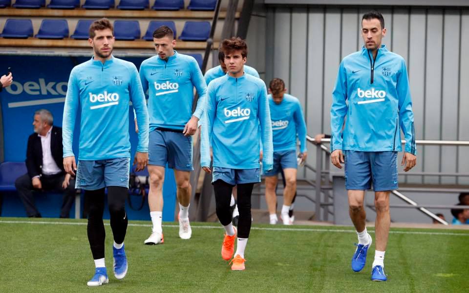 Vừa qua, dàn sao Barca đã hoàn thành buổi tập cuối cùng trước khi hành quân đến Sevilla đối đầu với Valencia chung kết Copa del Rey.