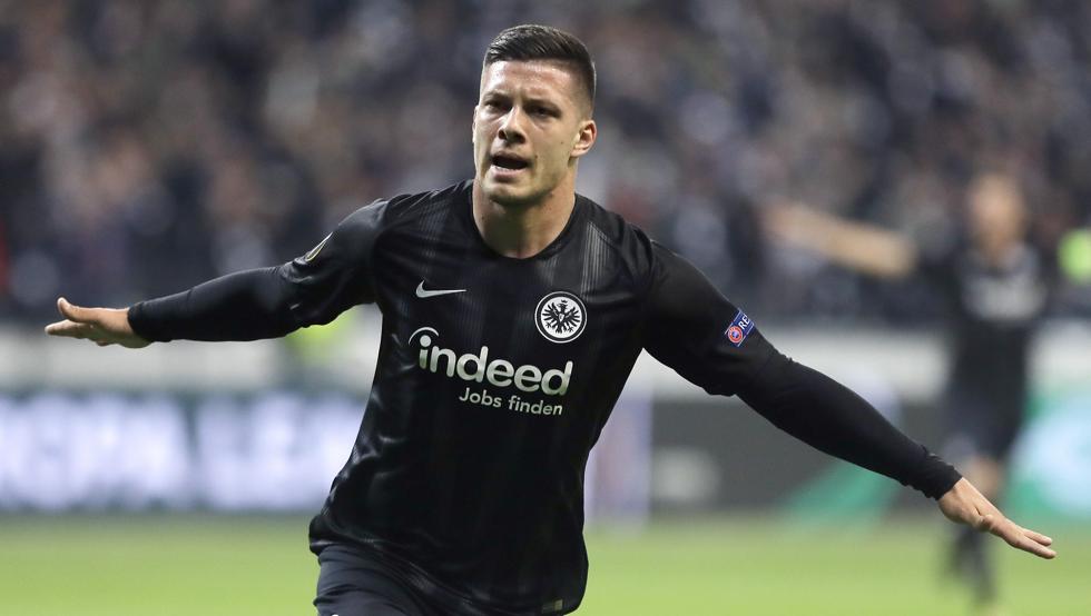 4. Luka Jovic (Real Madrid): Ngày 4/6 theo giờ địa phương, Luka Jovic chính thức trở thành cầu thủ của Madrid sau khi Kền Kền trắng bỏ ra số tiền 60 triệu euro cho Eintracht Frankfurt.