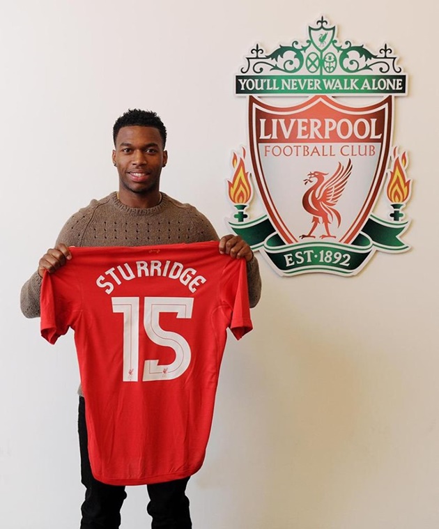 Vừa qua, sau chức vô địch Champions League, Liverpool đã chính thức nói lời chia tay 2 cầu thủ của CLB. Đó là Daniel Sturridge và Alberto Moreno.