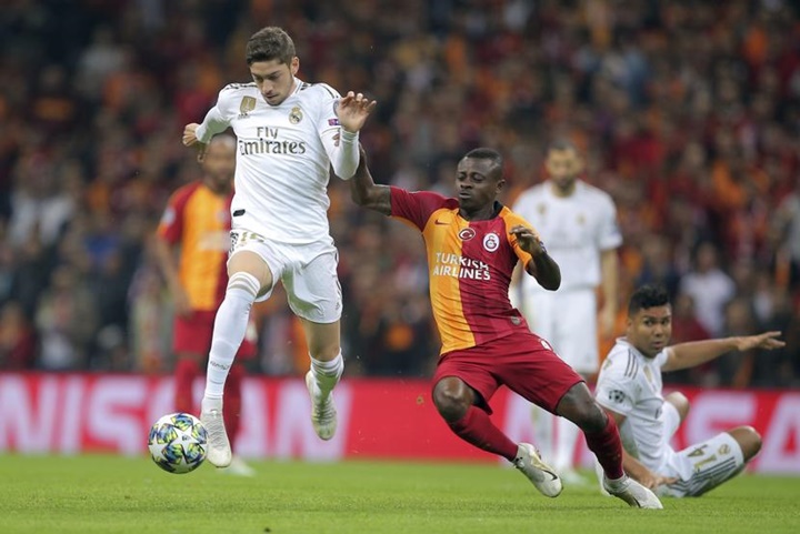 Bước sang hiệp 2, thế trận cũng không có nhiều sự thay đổi. Galatasaray tiếp tục áp đảo về tỷ lệ kiểm soát bóng nhưng lại thiếu ý tưởng trong các pha tấn công. Còn Real, thi đấu bài bản và tấn công ồn ạt lại thiếu hiệu quả.