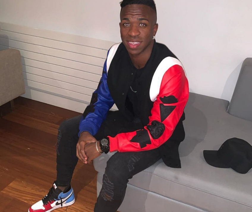 Vinicius thì đang tận hưởng kỳ nghỉ đặc biệt này và chờ ngày trở lại của các giải đấu.