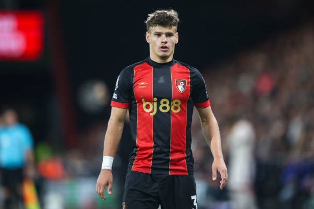 Ảnh bài viết M.U, Liverpool đại chiến vì Milos Kerkez