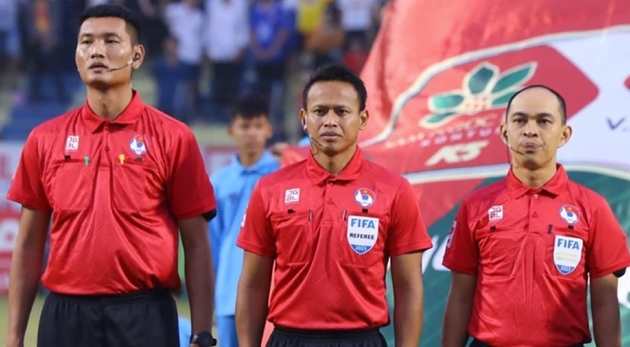 Ảnh bài viết Điểm tin bóng đá Việt Nam 2/4: Trọng tài FIFA bắt trận cầu đinh vòng 17 V-League; Sao trẻ Việt Kiều mơ về ĐTVN