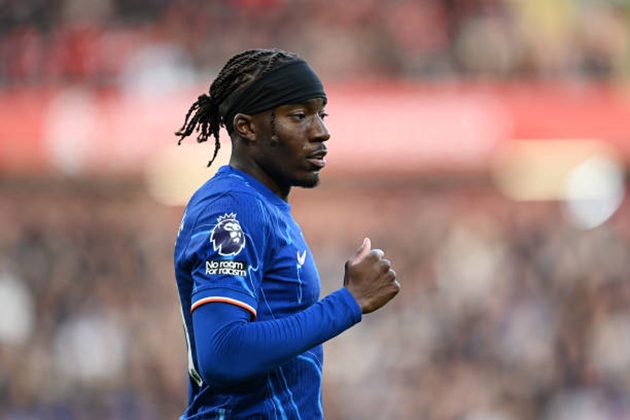 Ảnh bài viết  Noni Madueke nhận cảnh báo từ huyền thoại Chelsea