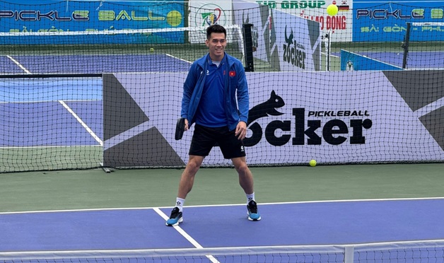 Ảnh bài viết Tiến Linh, Duy Mạnh chơi pickleball trong lúc chờ đối thủ ở Chung kết