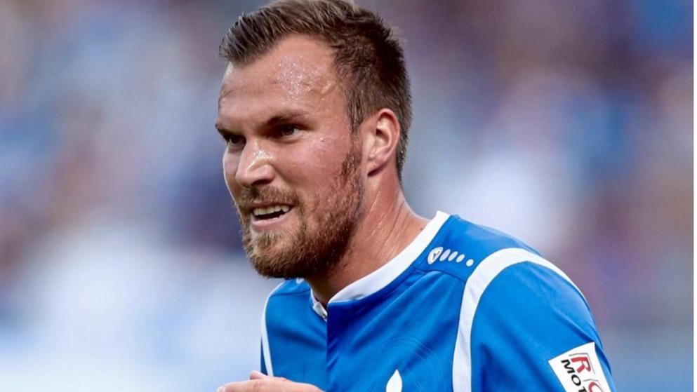 Cựu tiền đạo của Dortmund đã chỉ trích Van Gaal sau khi HLV này miệt thị Dortmund.