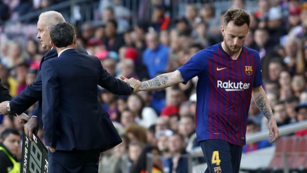 Rakitic lên tiếng trước những lời chỉ trích từ các CĐV Barca.